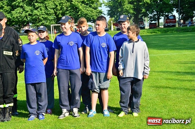 Zdjęcie w galerii na portalu naszraciborz.pl: OSP Borucin zwycięzcą zawodów wśród mężczyzn. Pietraszyn triumfuje wśród drużyn kobiecych i młodzieżówek wiadomości z regionu
