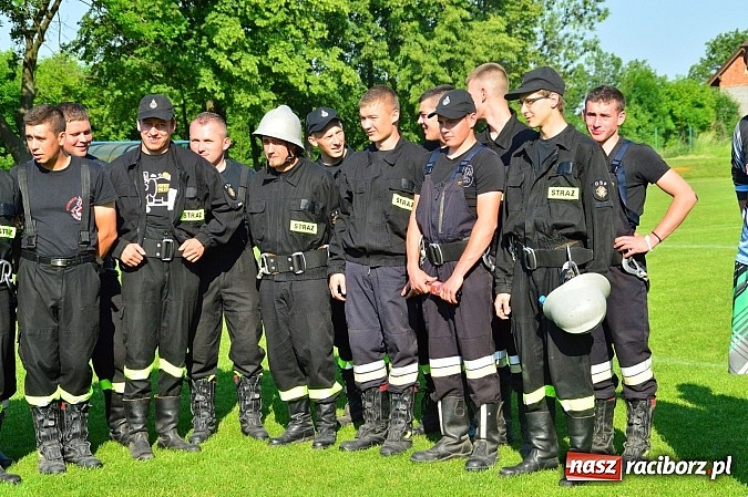 Zdjęcie w galerii na portalu naszraciborz.pl: OSP Borucin zwycięzcą zawodów wśród mężczyzn. Pietraszyn triumfuje wśród drużyn kobiecych i młodzieżówek wiadomości z regionu