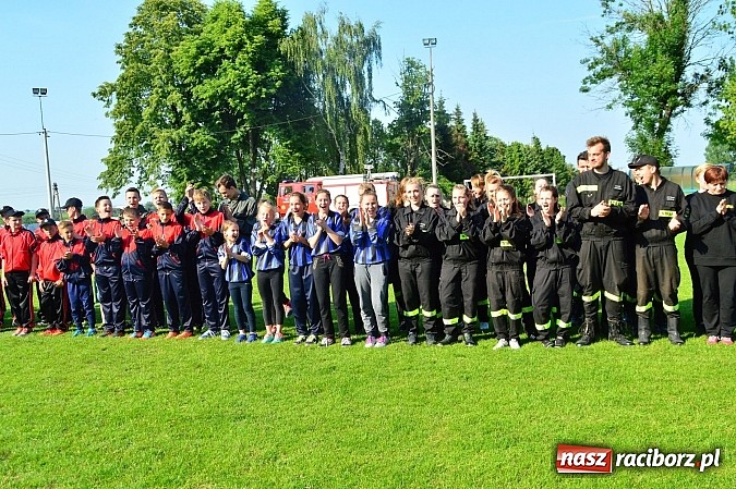 Zdjęcie w galerii na portalu naszraciborz.pl: OSP Borucin zwycięzcą zawodów wśród mężczyzn. Pietraszyn triumfuje wśród drużyn kobiecych i młodzieżówek wiadomości z regionu