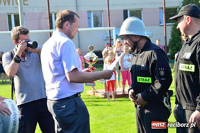 Zdjęcie w galerii na portalu naszraciborz.pl: OSP Borucin zwycięzcą zawodów wśród mężczyzn. Pietraszyn triumfuje wśród drużyn kobiecych i młodzieżówek wiadomości z regionu