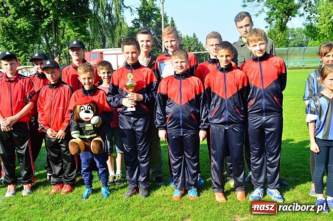Zdjęcie w galerii na portalu naszraciborz.pl: OSP Borucin zwycięzcą zawodów wśród mężczyzn. Pietraszyn triumfuje wśród drużyn kobiecych i młodzieżówek wiadomości z regionu