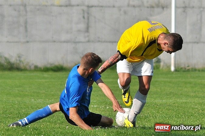 Zdjęcie w galerii na portalu naszraciborz.pl: Emocje do ostatnich minut. Trzy punkty zostały w Pawłowie wiadomości z regionu