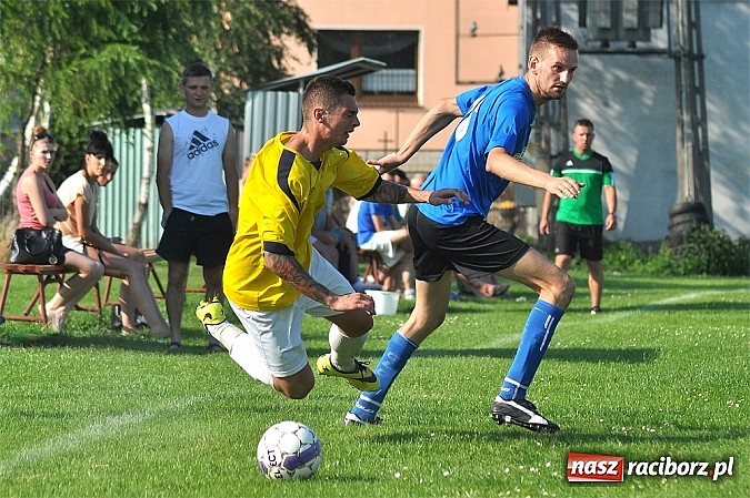 Zdjęcie w galerii na portalu naszraciborz.pl: Emocje do ostatnich minut. Trzy punkty zostały w Pawłowie wiadomości z regionu