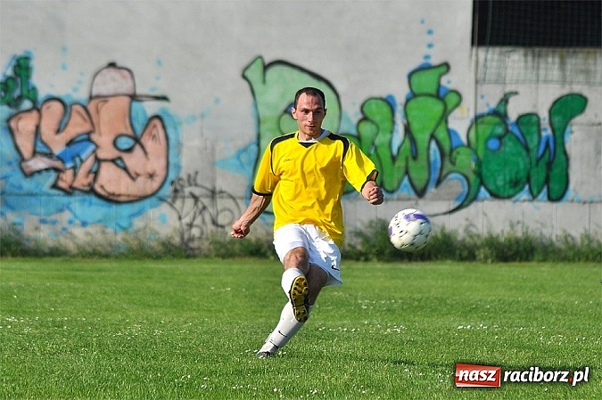 Zdjęcie w galerii na portalu naszraciborz.pl: Emocje do ostatnich minut. Trzy punkty zostały w Pawłowie wiadomości z regionu