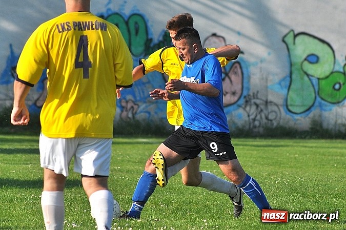 Zdjęcie w galerii na portalu naszraciborz.pl: Emocje do ostatnich minut. Trzy punkty zostały w Pawłowie wiadomości z regionu