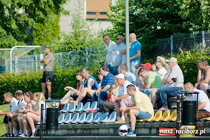 Zdjęcie w galerii na portalu naszraciborz.pl: Festiwal niewykorzystanych karnych przy Tuwima. Zameczek pokonał Ocice wiadomości z regionu