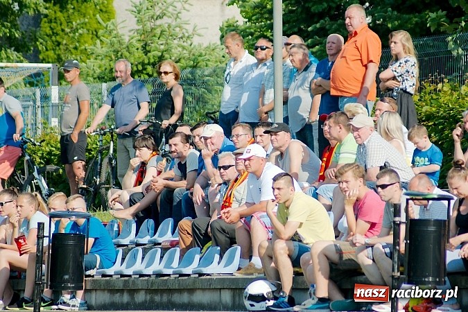 Zdjęcie w galerii na portalu naszraciborz.pl: Festiwal niewykorzystanych karnych przy Tuwima. Zameczek pokonał Ocice wiadomości z regionu