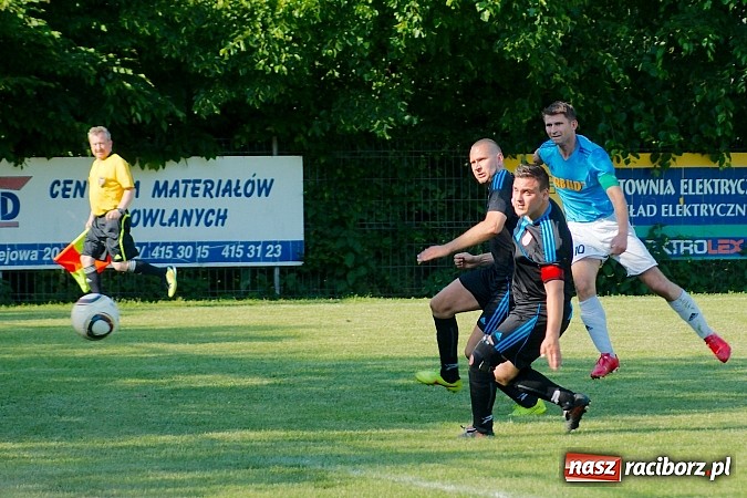 Zdjęcie w galerii na portalu naszraciborz.pl: Festiwal niewykorzystanych karnych przy Tuwima. Zameczek pokonał Ocice wiadomości z regionu