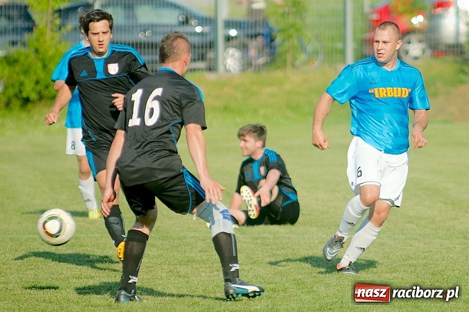 Zdjęcie w galerii na portalu naszraciborz.pl: Festiwal niewykorzystanych karnych przy Tuwima. Zameczek pokonał Ocice wiadomości z regionu