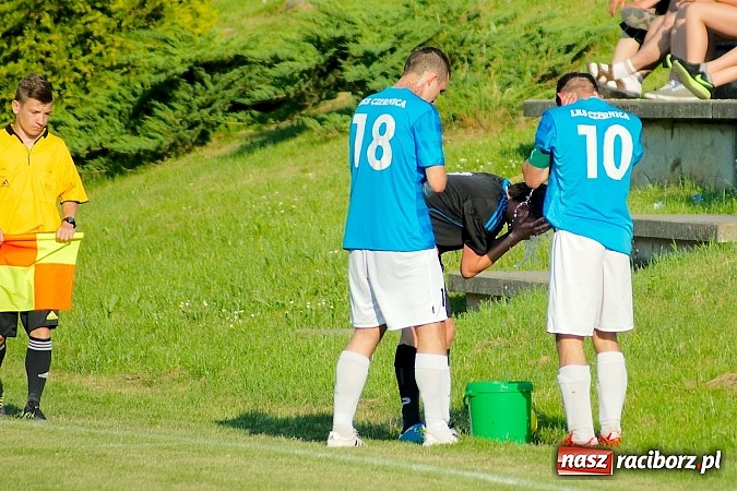 Zdjęcie w galerii na portalu naszraciborz.pl: Festiwal niewykorzystanych karnych przy Tuwima. Zameczek pokonał Ocice wiadomości z regionu