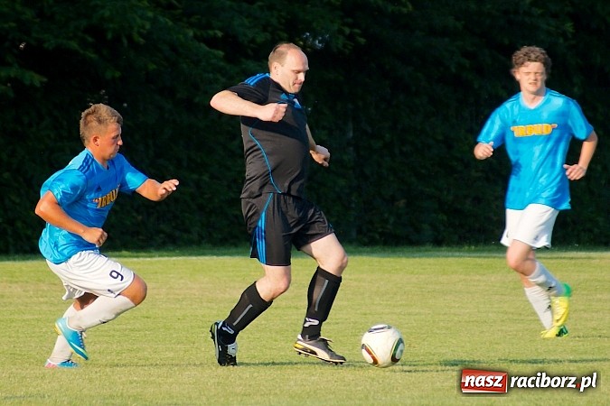 Zdjęcie w galerii na portalu naszraciborz.pl: Festiwal niewykorzystanych karnych przy Tuwima. Zameczek pokonał Ocice wiadomości z regionu