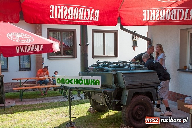 Zdjęcie w galerii na portalu naszraciborz.pl: Jest grochówka, kawa i ciasto - nie warto wyjeżdżać na miasto. I od wielkiego święta - zagrała orkiestra dęta wiadomości z regionu