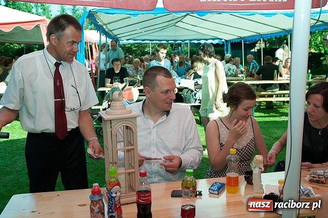 Zdjęcie w galerii na portalu naszraciborz.pl: Jest grochówka, kawa i ciasto - nie warto wyjeżdżać na miasto. I od wielkiego święta - zagrała orkiestra dęta wiadomości z regionu