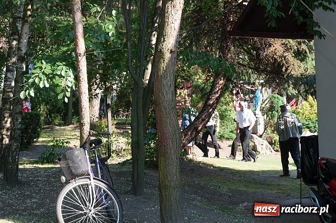Zdjęcie w galerii na portalu naszraciborz.pl: Jest grochówka, kawa i ciasto - nie warto wyjeżdżać na miasto. I od wielkiego święta - zagrała orkiestra dęta wiadomości z regionu
