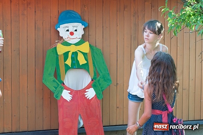 Zdjęcie w galerii na portalu naszraciborz.pl: Jest grochówka, kawa i ciasto - nie warto wyjeżdżać na miasto. I od wielkiego święta - zagrała orkiestra dęta wiadomości z regionu