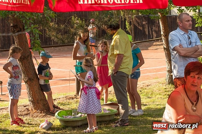 Zdjęcie w galerii na portalu naszraciborz.pl: Jest grochówka, kawa i ciasto - nie warto wyjeżdżać na miasto. I od wielkiego święta - zagrała orkiestra dęta wiadomości z regionu