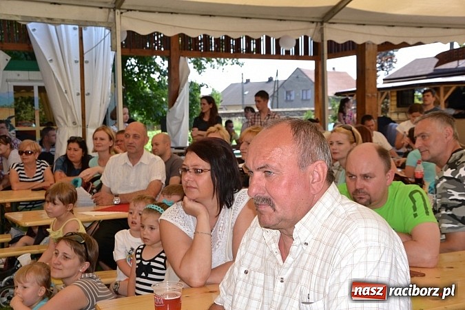 Zdjęcie w galerii na portalu naszraciborz.pl: Czerwony Kapturek, wilk, babcia i gajowy na festynie w Krzyżanowicach  wiadomości z regionu