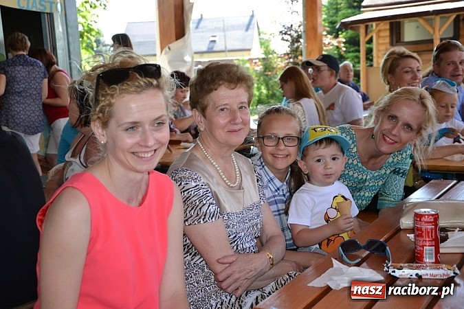 Zdjęcie w galerii na portalu naszraciborz.pl: Czerwony Kapturek, wilk, babcia i gajowy na festynie w Krzyżanowicach  wiadomości z regionu