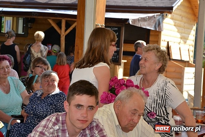 Zdjęcie w galerii na portalu naszraciborz.pl: Czerwony Kapturek, wilk, babcia i gajowy na festynie w Krzyżanowicach  wiadomości z regionu