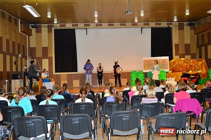 Zdjęcie w galerii na portalu naszraciborz.pl: Teatrzyk po śląsku oraz gry i zabawy dla dzieci w PWSZ wiadomości z regionu