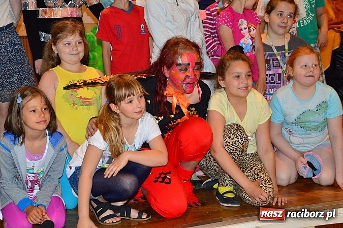 Zdjęcie w galerii na portalu naszraciborz.pl: Teatrzyk po śląsku oraz gry i zabawy dla dzieci w PWSZ wiadomości z regionu