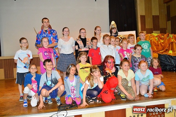 Zdjęcie w galerii na portalu naszraciborz.pl: Teatrzyk po śląsku oraz gry i zabawy dla dzieci w PWSZ wiadomości z regionu