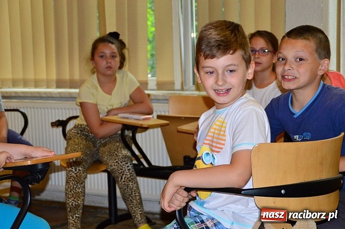 Zdjęcie w galerii na portalu naszraciborz.pl: Teatrzyk po śląsku oraz gry i zabawy dla dzieci w PWSZ wiadomości z regionu