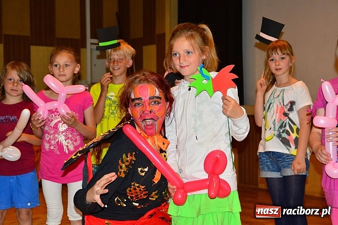 Zdjęcie w galerii na portalu naszraciborz.pl: Teatrzyk po śląsku oraz gry i zabawy dla dzieci w PWSZ wiadomości z regionu