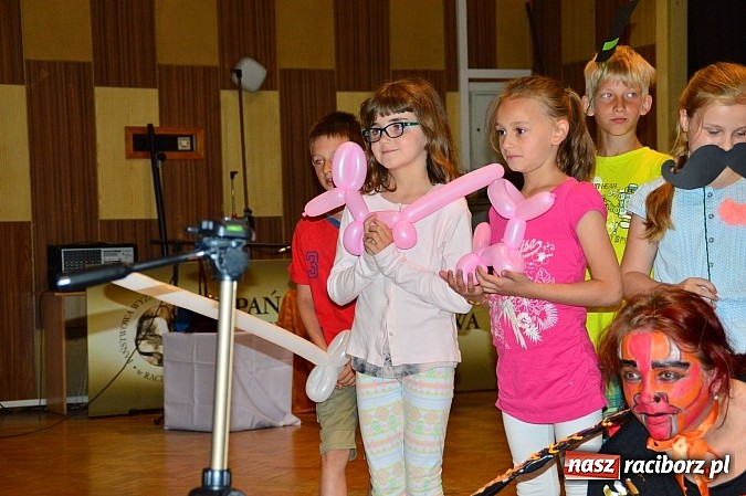 Zdjęcie w galerii na portalu naszraciborz.pl: Teatrzyk po śląsku oraz gry i zabawy dla dzieci w PWSZ wiadomości z regionu