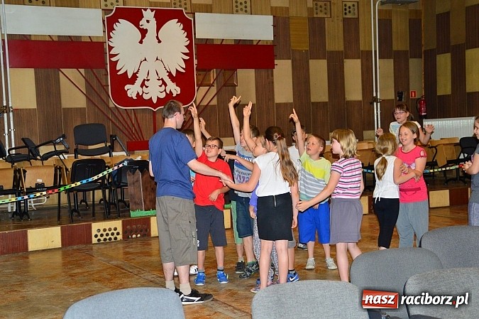 Zdjęcie w galerii na portalu naszraciborz.pl: Teatrzyk po śląsku oraz gry i zabawy dla dzieci w PWSZ wiadomości z regionu
