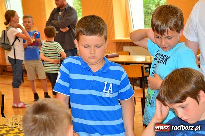 Zdjęcie w galerii na portalu naszraciborz.pl: Międzyszkolny Turniej Szachowy dla uczniów podstawówki wiadomości z regionu