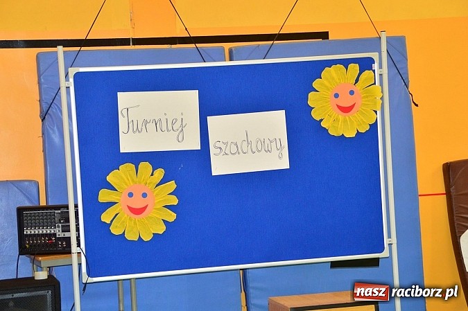 Zdjęcie w galerii na portalu naszraciborz.pl: Międzyszkolny Turniej Szachowy dla uczniów podstawówki wiadomości z regionu