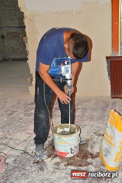 Zdjęcie w galerii na portalu naszraciborz.pl: Remont lokalu dla Stowarzyszenia na Rzecz Osób Niepełnosprawnych i Ich Otoczenia Spektrum idzie pełną parą wiadomości z regionu