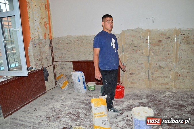 Zdjęcie w galerii na portalu naszraciborz.pl: Remont lokalu dla Stowarzyszenia na Rzecz Osób Niepełnosprawnych i Ich Otoczenia Spektrum idzie pełną parą wiadomości z regionu