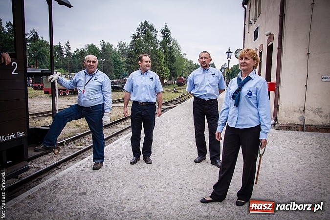 Zdjęcie w galerii na portalu naszraciborz.pl: Kierunek Gliwice czy Racibórz? Burmistrz Kuźni załatwia szyny i zastanawia się, gdzie je położyć z pomocą więźniów wiadomości z regionu