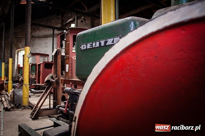 Zdjęcie w galerii na portalu naszraciborz.pl: Kierunek Gliwice czy Racibórz? Burmistrz Kuźni załatwia szyny i zastanawia się, gdzie je położyć z pomocą więźniów wiadomości z regionu