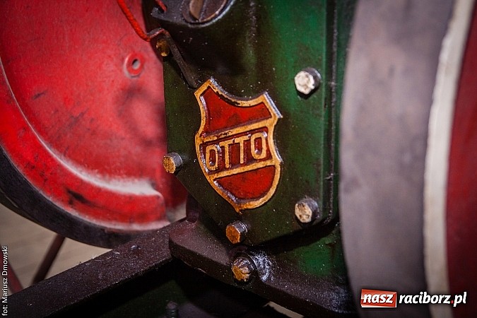 Zdjęcie w galerii na portalu naszraciborz.pl: Kierunek Gliwice czy Racibórz? Burmistrz Kuźni załatwia szyny i zastanawia się, gdzie je położyć z pomocą więźniów wiadomości z regionu