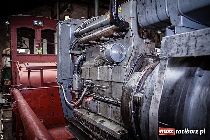 Zdjęcie w galerii na portalu naszraciborz.pl: Kierunek Gliwice czy Racibórz? Burmistrz Kuźni załatwia szyny i zastanawia się, gdzie je położyć z pomocą więźniów wiadomości z regionu
