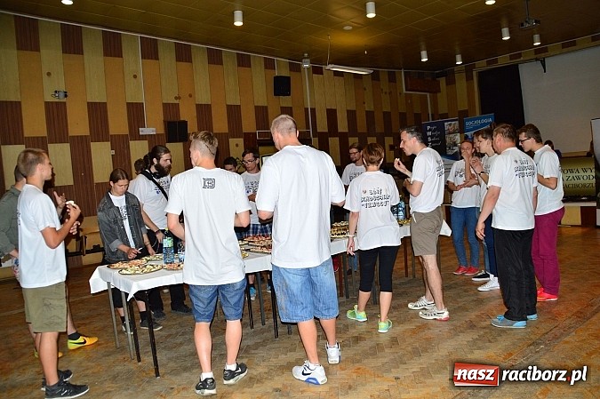 Zdjęcie w galerii na portalu naszraciborz.pl: Gra uliczna na terenie Raciborza wiadomości z regionu