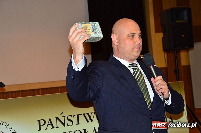 Zdjęcie w galerii na portalu naszraciborz.pl: Gra uliczna na terenie Raciborza wiadomości z regionu