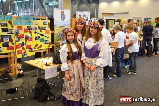 Zdjęcie w galerii na portalu naszraciborz.pl: Uczniowie spotkali się z minister Kluzik-Rostkowską wiadomości z regionu