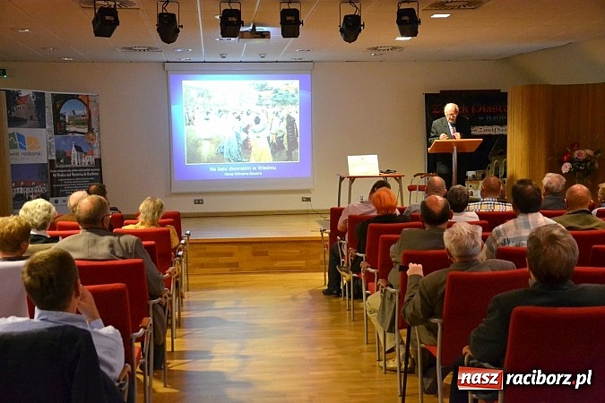 Zdjęcie w galerii na portalu naszraciborz.pl: Rody szlacheckie ziemi raciborskiej - wykład Pawła Newerli na zamku wiadomości z regionu