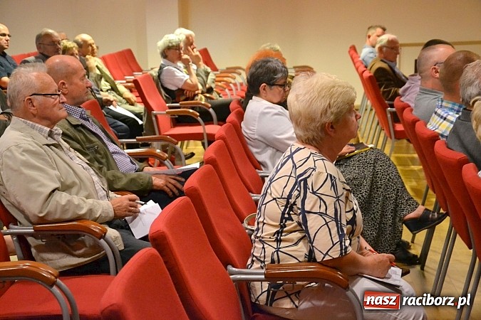 Zdjęcie w galerii na portalu naszraciborz.pl: Rody szlacheckie ziemi raciborskiej - wykład Pawła Newerli na zamku wiadomości z regionu