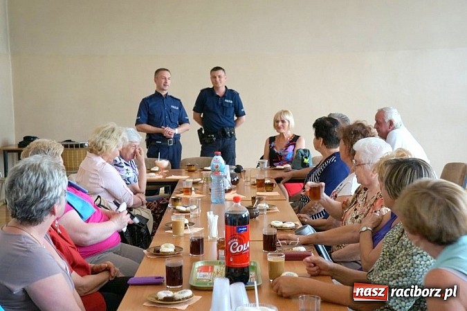 Zdjęcie w galerii na portalu naszraciborz.pl: Kieruj się rozsądkiem – senior w ruchu drogowym wiadomości z regionu