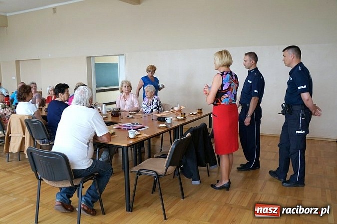 Zdjęcie w galerii na portalu naszraciborz.pl: Kieruj się rozsądkiem – senior w ruchu drogowym wiadomości z regionu