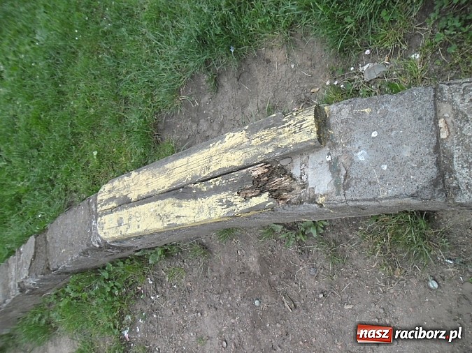 Zdjęcie w galerii na portalu naszraciborz.pl: Straż miejska sprawdziła place zabaw  wiadomości z regionu