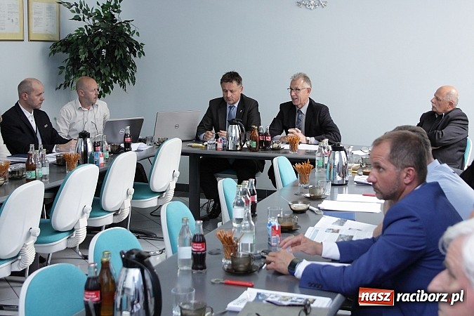 Zdjęcie w galerii na portalu naszraciborz.pl: Pierwsze robocze spotkanie Konsultacyjnej Rady Gospodarczej wiadomości z regionu