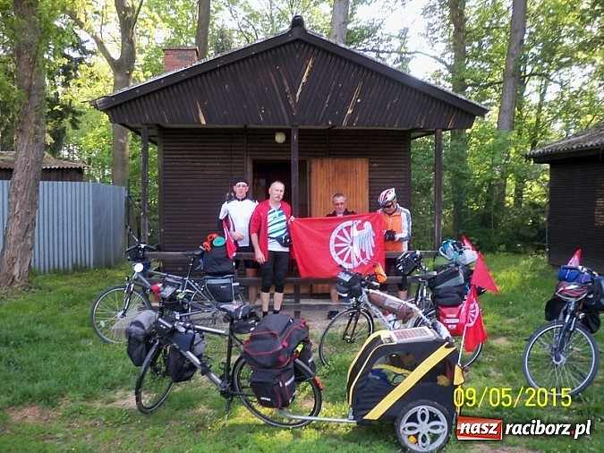 Zdjęcie w galerii na portalu naszraciborz.pl: Damian Mika wraz z ekipą pokonał ponad 1300 km na rowerze! Zobacz zdjęcia z wyprawy wiadomości z regionu