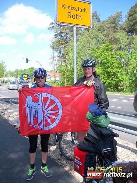 Zdjęcie w galerii na portalu naszraciborz.pl: Damian Mika wraz z ekipą pokonał ponad 1300 km na rowerze! Zobacz zdjęcia z wyprawy wiadomości z regionu