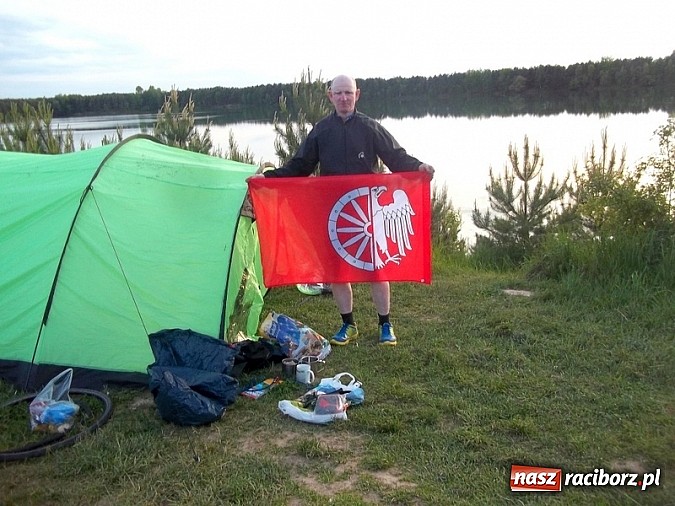 Zdjęcie w galerii na portalu naszraciborz.pl: Damian Mika wraz z ekipą pokonał ponad 1300 km na rowerze! Zobacz zdjęcia z wyprawy wiadomości z regionu